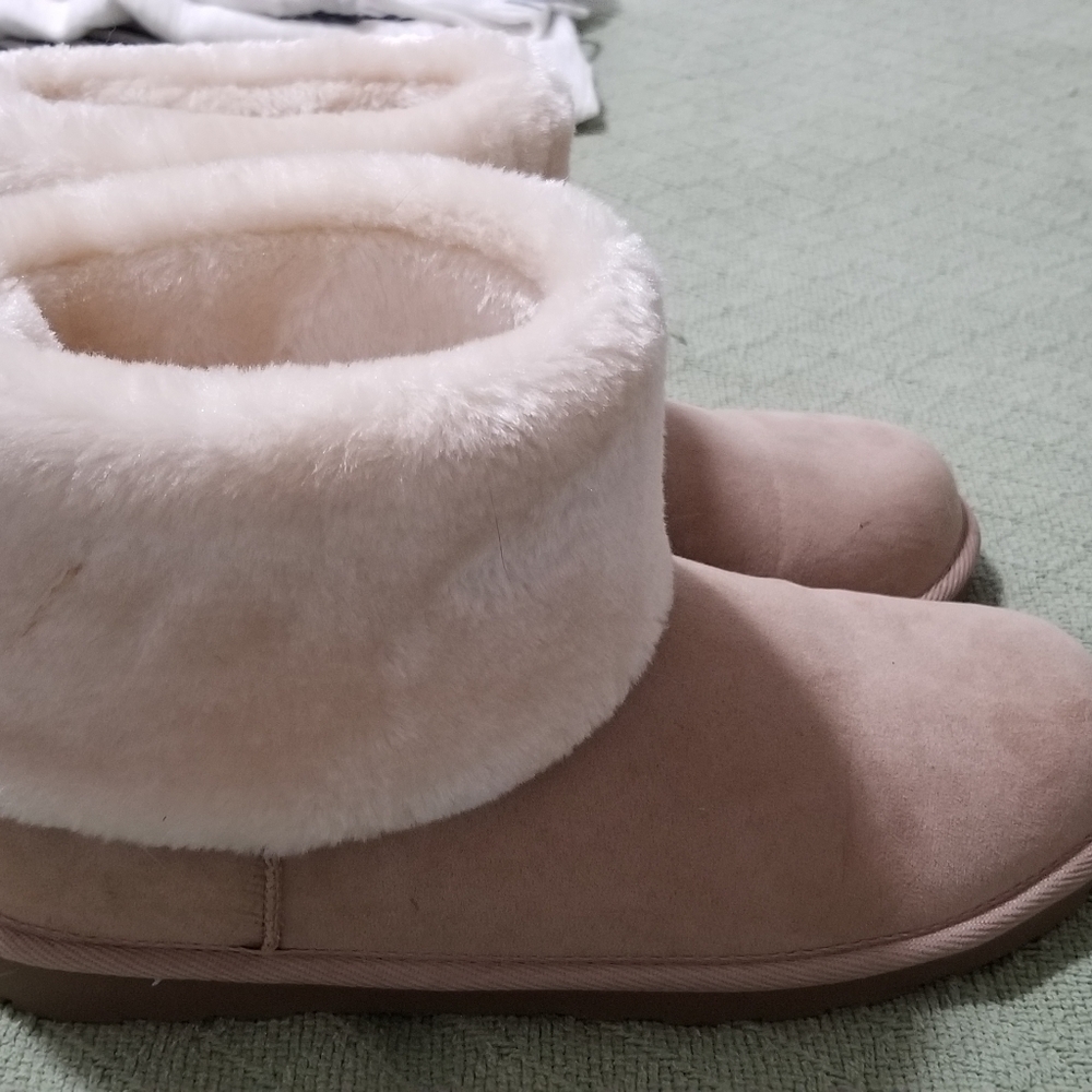 Cuffed booties